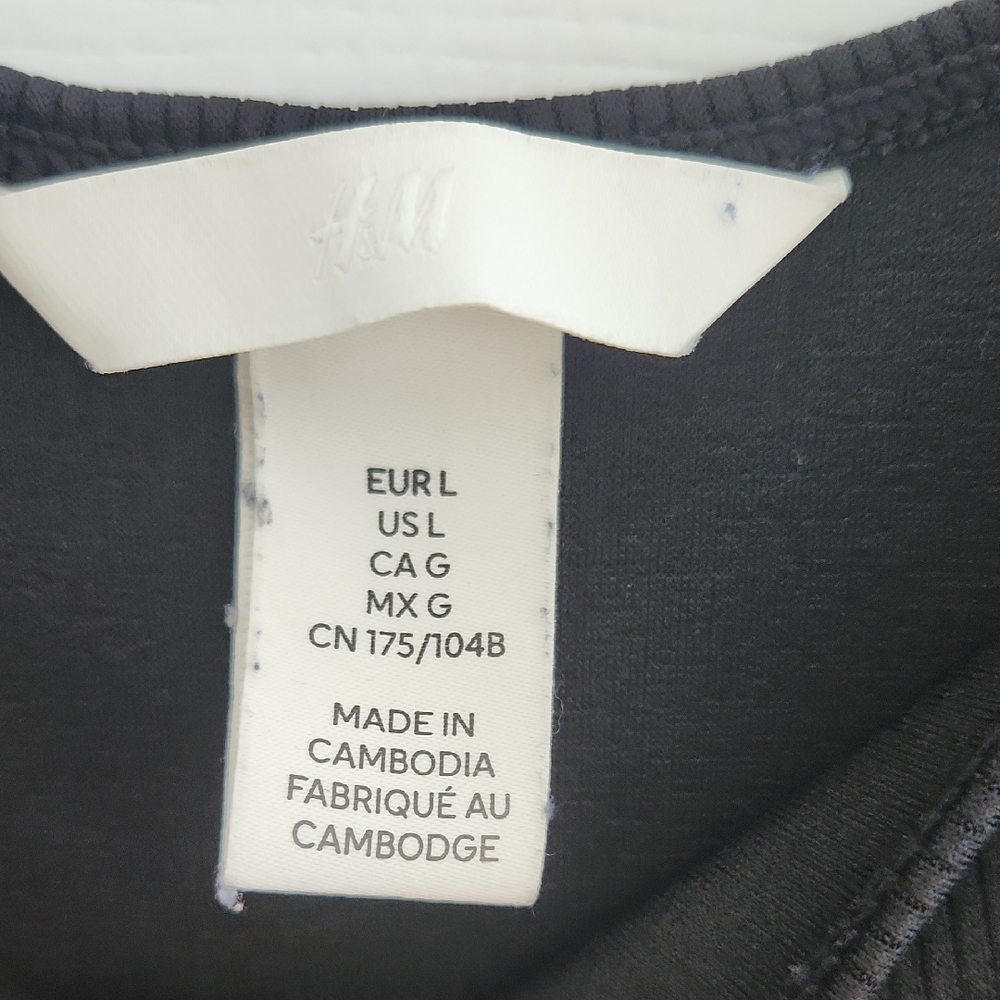H&M Black Ribbed Button-Front Bodysuit - Picture 4 of 6